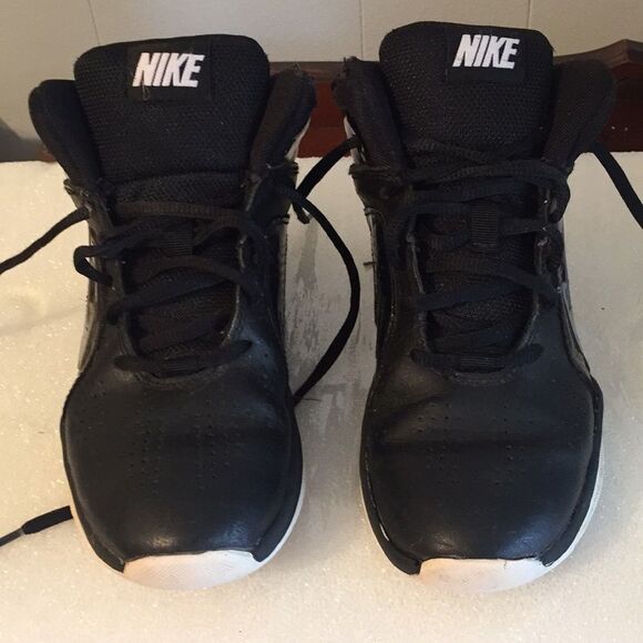 Nike team hustle sneakers - Picture 2 of 11